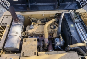 รถขุดตีนตะขาบ Caterpillar 329D มือสอง ขนาด 29 ตัน พร้อมเครื่องยนต์ Cummins ชิ้นส่วนเกียร์ ความจุบุ้งกี๋ 1.7 เมตร - Product Image 5