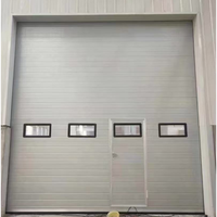 Puerta seccional vertical industrial de tamaño personalizado, puerta basculante superior con aislamiento térmico para fábrica, almacén o taller