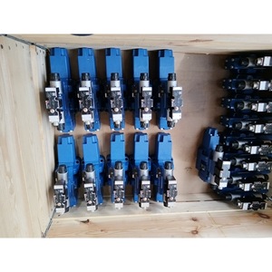 วาล์วไฮดรอลิกเร็กซ์รอธ 4WRZE25W8-325-73/6E อุปกรณ์ควบคุมอัตโนมัติทางอุตสาหกรรม - Product Image 3