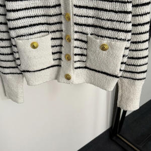 <span class=keywords><strong>Cardigan</strong></span> lavorato a maglia a maniche lunghe da donna con motivo a testa di leone e scollo a V color <span class=keywords><strong>oro</strong></span> nuovo arrivo - Product Image 6