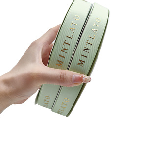 Ruban double face imprimé en relief en feuille d'or 3D de luxe personnalisé avec logo de marque à paillettes pour cadeaux personnalisés - Product Image 4