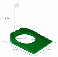 Tapis de putting de golf avec coupes et drapeaux réglementaires pour l'entraînement en intérieur