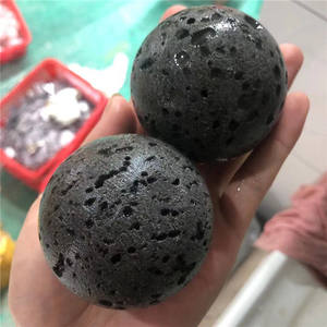 Nouveautés Cristaux de guérison en pierre volcanique Sphère Pierre de lave noire naturelle Boule de cristal pour la décoration de la maison - Product Image 5