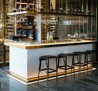 Meubles de bar de buffet de restaurant modernes et lumineux avec dessus en marbre, éclairage LED, comptoirs de style occidental pour hôtels et centres commerciaux