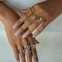 Edelstahl Büroklammer-Ring Zweifarbiger Mehrfach-Reif Fingerring Wasserdichter Schmuck für Frauen Kundenspezifischer Großhandel OEM-Lieferant ODM