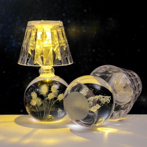 Lampe de chevet moderne et simple avec lumière d'ambiance, design Ciel Étoilé et Planètes, veilleuse en cristal, batterie intégrée, pour dortoir et chambre à coucher - Product Image 4