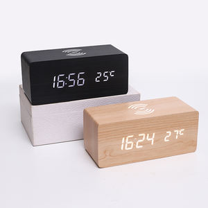 Digitale LED-wekker met spraakbesturing, bamboe houten behuizing, temperatuurweergave, 10W supersnelle draadloze oplader, snooze-functie, promotioneel cadeau - Product Image 2