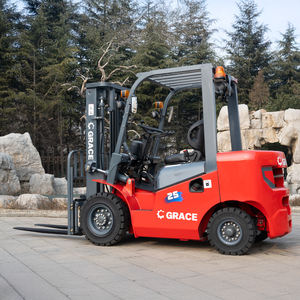 Chariot élévateur diesel certifié CE de 2,5 tonnes avec moteur Isuzu, pneus pneumatiques pleins, chariot élévateur hydraulique pour la construction et l'entrepôt - Product Image 3