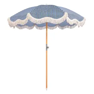 Grosir Payung pantai pinggiran tiang kayu biru luar ruangan Premium dengan rumbai