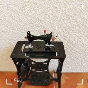 Bebek evi aksesuarları minyatür DİKİŞ MAKİNESİ kafa minyatür oyuncak sahne modeli Dollhouse DIY oyuncak Mini dikiş makinesi DİKİŞ MAKİNESİ simülasyon - Product Image 4