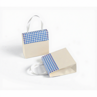 Boîte-cadeau tenue dans la main à carreaux frais de dessin animé mignon personnalisé emballage de cuisson de dessert finition mate pour gâteau pour biscuits bonbons en stock