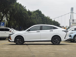 Compre Autos a Gasolina de China, Dongfeng AEOLUS YiXuan, Sedán de 5 Plazas, 180 km/h, Tracción Delantera, Autos Usados Baratos de China en Venta - Product Image 5