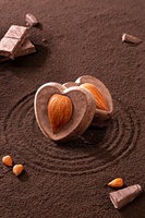 Zhongbao Hoge Kwaliteit Gevriesdroogde Zwarte Chocolade Fruit Amandel Verse Zoete Smaak Bulk Kubus Vorm Natuurlijke Conservering Nieuwe 35G