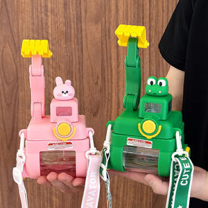 Linda botella de agua con diseño de excavadora para niños, vaso de plástico con pajita, diseño de dibujos animados portátil, gran capacidad, para uso en verano - Product Image 5