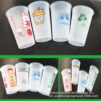 Gobelet jetable en PP mat givré de 500 ml/700 ml avec couvercle hermétique pour thé au lait, jus, boissons froides et chaudes (logo personnalisable)