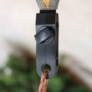 Autre clip de tente en spirale en plastique renforcé pour la fixation des tentes et des auvents avec boucle de corde - Product Image 1