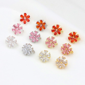 Fermoir fleur rouge à six pétales incrusté de diamants plaqué or 14 carats, attache universelle, accessoire de bijouterie DIY D160 - Product Image 1