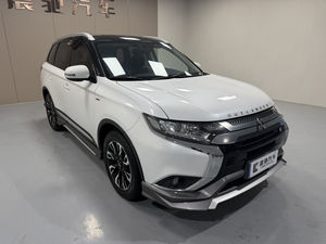 Voiture d'occasion Modèle <span class=keywords><strong>2020</strong></span> 2.0L Deux roues motrices Édition Enjoy 5 places <span class=keywords><strong>Mitsubishi</strong></span> <span class=keywords><strong>Outlander</strong></span> - Product Image 3