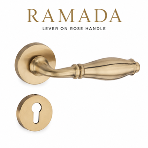 Manija de Puerta Interior RAMADA en Latón Premium con Acabado Mate Antiguo y Diseño de Palanca sobre Roseta, Herraje Arquitectónico Elegante y Moderno - Product Image 1
