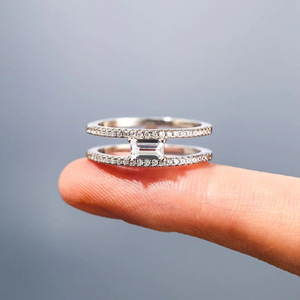 Anello Minimalista Quadrato a Doppio Strato per Donne, Elegante Gioiello da Dito per Uso Quotidiano - Product Image 5