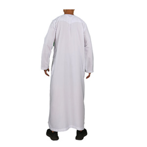 Abbigliamento islamico Omani di alta qualità Thobe nuovo Design bianco colore musulmano abbigliamento maschile in poliestere all'ingrosso per adulti - Product Image 4
