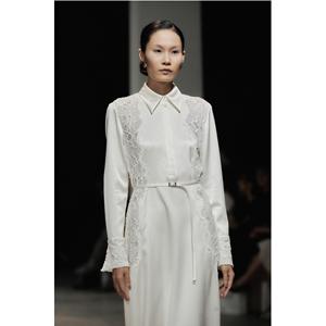 Nouvelles Robes Élégantes en Gros : Robe de Soirée Ornée avec Panneaux en Dentelle Transparente, Longue et Décontractée - Product Image 2