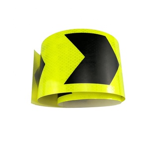 Autocollant <span class=keywords><strong>adhésif</strong></span> en PVC prismatique à haute intensité <span class=keywords><strong>Fluorescent</strong></span> jaune vert noir flèche <span class=keywords><strong>ruban</strong></span> d'avertissement de sécurité réfléchissant - Product Image 4