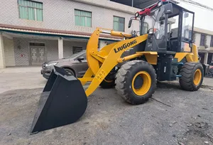 LiuGong 820H Wheel Loader Diesel Front Loader Enclosed Cab Yellow Construction Equipment - Product Image 2