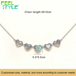 Collier tendance en acier inoxydable avec pendentif cœur souriant, chaîne avec pendentif cœur en zircon cubique, vente en gros - Product Image 4