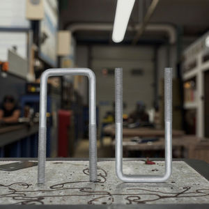 Supports en U personnalisés en acier au carbone titane galvanisé certifiés ISO pour la construction de conduites et de tuyaux - Product Image 5