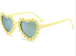 Gafas de Sol para Niñas con Diseño de Corazón, Protección UV400, Estilo Fresco y Dulce para Salidas al Aire Libre, Gafas Personalizadas - Product Image 4