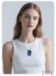 Cámara Retro HD 1080P Portátil Mini Llavero para Niños, Grabadora de Video DV de Bolsillo con Linterna y Ranura MicroSD, Novedad Navideña 2025 - Product Image 2