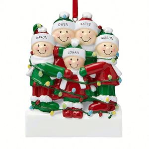Décorations de Noël personnalisées en résine 2025 avec nom et année, décorations suspendues pour arbre de Noël, textes de noms de famille, cadeaux pour famille de 2 à 8 personnes - Product Image 2