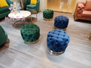 <span class=keywords><strong>Sofa</strong></span> kaki emas gaya Italia, kancing dalam rumbai beludru kulit - Product Image 6