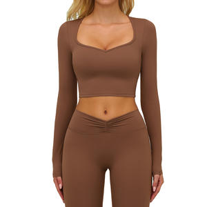 Haut de yoga pour femme Disko Sport, manches longues, col carré, tissu brossé, trous pour les pouces, extensible dans quatre directions, avec coussinets de soutien-gorge amovibles - Product Image 2