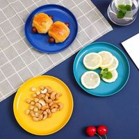 Ensemble de 8 assiettes en plastique de 8,5 pouces, réutilisables, incassables, non toxiques, compatibles micro-ondes, motif uni moderne, pour le camping et l'usage quotidien