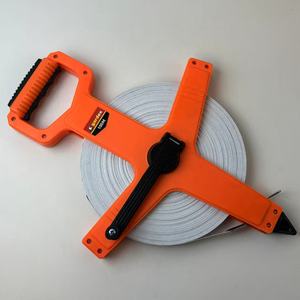 Pita Ukur Fiberglass 100M, Bingkai Genggam, Tahan Lama, Dapat Ditarik Ulang, Alat Pengukur Jarak Jauh dengan Bilah Baja Karbon - Product Image 4