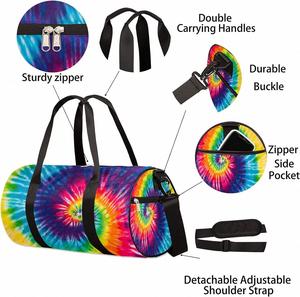 Bolsa de Viaje Deportiva Personalizada con Diseño Tie Dye Arcoíris para Mujeres y Hombres, Bolso de Mano para Viajes de Negocios, Bolsa Deportiva de Fin de Semana - Product Image 3