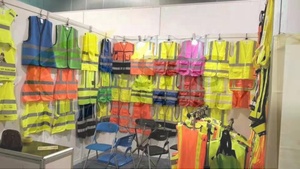 Fabrika doğrudan toptan özelleştirilmiş örgü polyester siyah ucuz T-shirt tarzı hi vis yansıtıcı güvenlik yelek inşaat için - Product Image 6