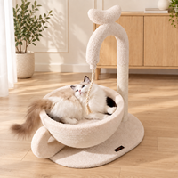 Arbre à chat 2-en-1 en forme de robinet avec griffoir en sisal, lit en peluche et jouet suspendu pour chats d'intérieur, vente en gros OEM