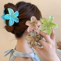 Pince à Cheveux Fleur pour Femme en Acétate Marbré Forme Plumeria – Pinces à Cheveux Tendance Vente en Gros 12 Couleurs en Lot