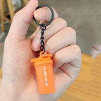 Kualitas tinggi disesuaikan Mini kebugaran Gym aksesoris olahraga botol gantungan kunci Carabiner Logo dicetak karet ramah lingkungan tahan lama
