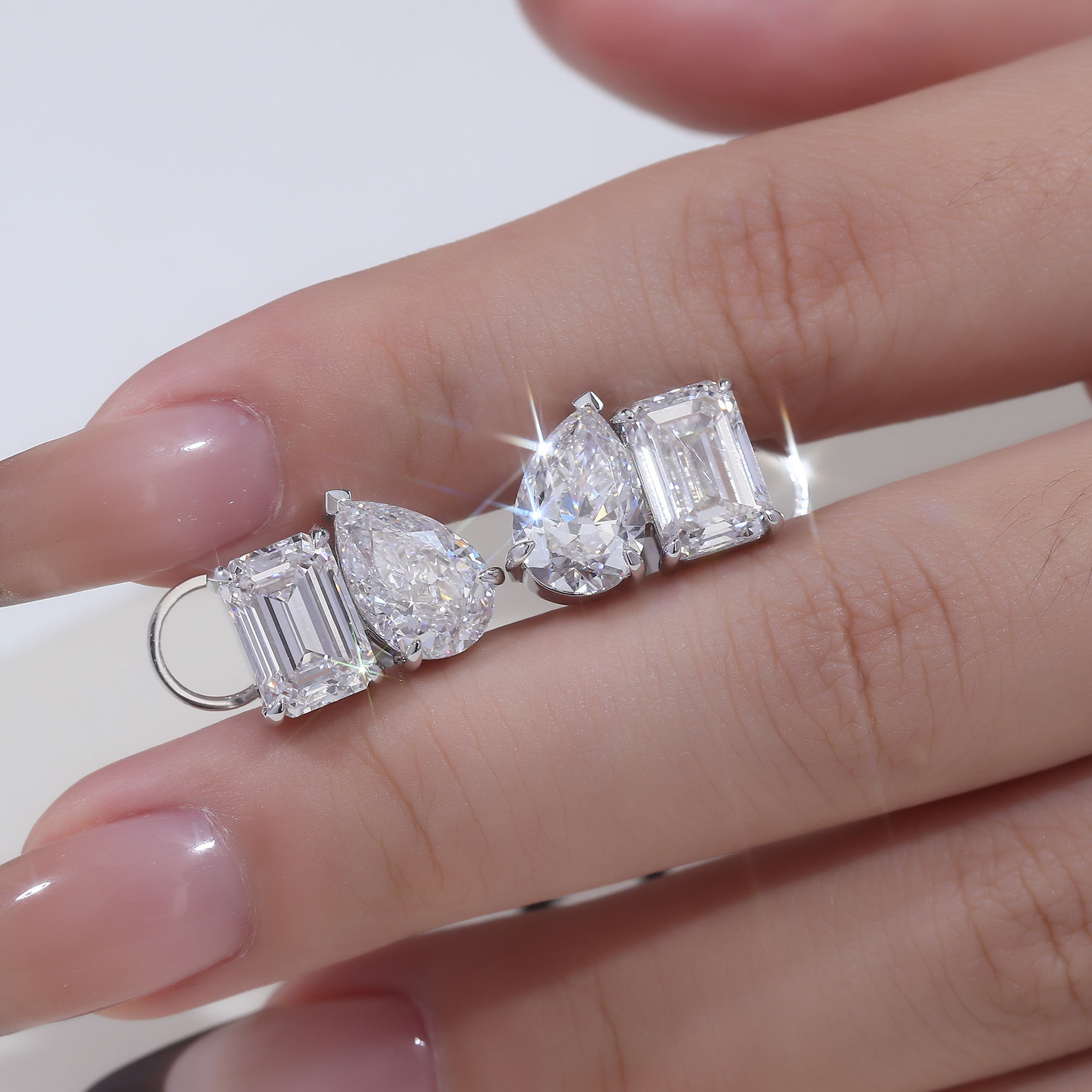 18k gold DEF lab diamond earring