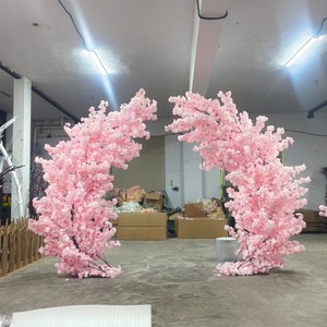 ซุ้มดอกซากุระประดิษฐ์สีชมพูสำหรับตกแต่งงานแต่งงาน - Product Image 1