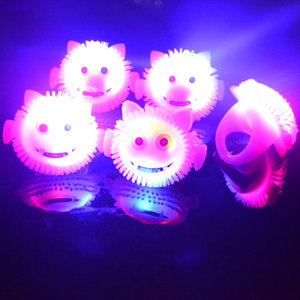 Fantasma di Halloween e zucca LED lampeggiante anello da dito materiale PVC per feste di Halloween - Product Image 3