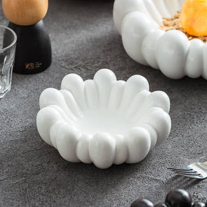 Bandeja para servir de porcelana con forma de nube Simple italiana moderna para Hotel y hogar bandejas decorativas para frutas plato de postre cuenco restaurante - Product Image 5