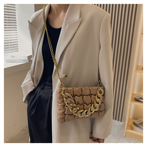 Borsa <span class=keywords><strong>a</strong></span> <span class=keywords><strong>Tracolla</strong></span> Elegante <span class=keywords><strong>in</strong></span> <span class=keywords><strong>Pelle</strong></span> PU con Catena e Pieghe per Donna - Product Image 6