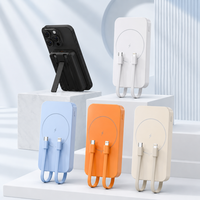 Batterie externe magnétique sans fil 10000mAh, charge rapide 22.5W, chargeur portable avec câbles doubles intégrés et support pliable