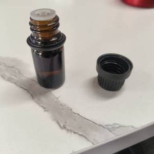 Bon prix bouteille d'huile essentielle ambrée bouteille en verre ambré avec euro compte-gouttes bouchon noir - Product Image 4