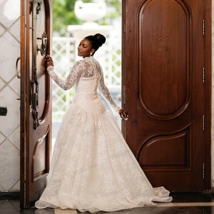 Abiti da sposa a sirena in pizzo con perline, stile africano, collo alto, applicazioni, maniche lunghe, abiti da sposa con bottoni sul retro, personalizzabili per fuga in matrimonio - Product Image 6